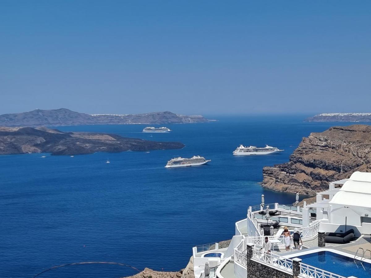 Santorini Pleasure Studios Fira  Exterior photo